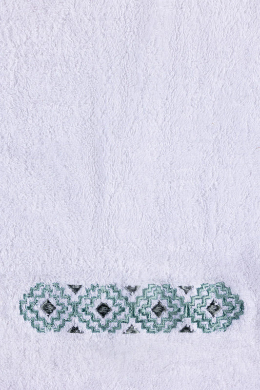 White-3pcs-Embroidered-Towel-Set