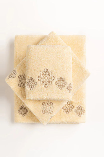 Cream 3 piece Embroidered Towel Set