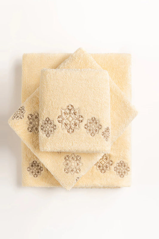 Cream 3 piece Embroidered Towel Set