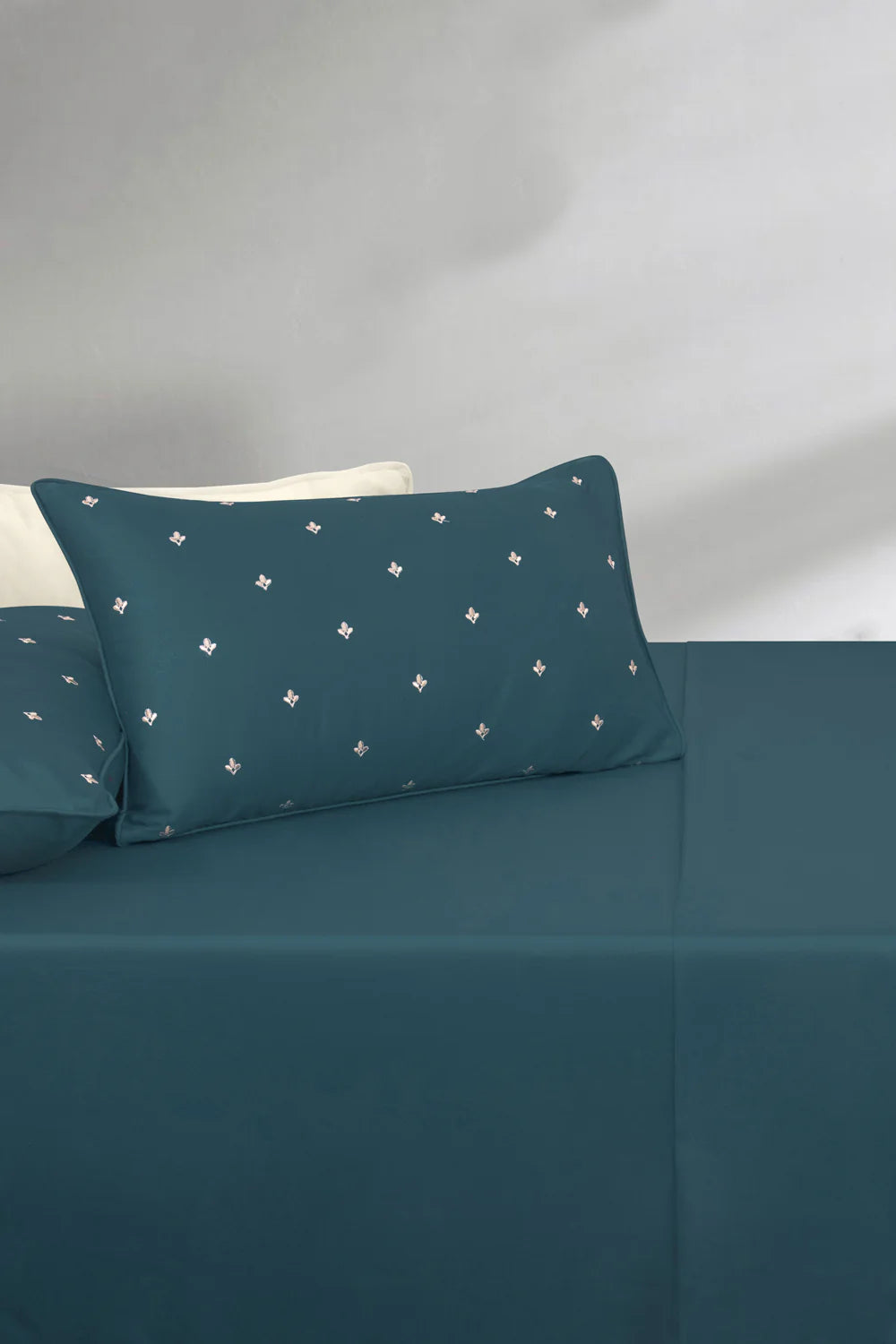 Pine Green T-200 Embroidered Bed Sheet Set