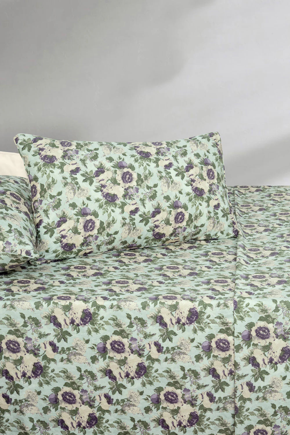 Sketchy Flora Everyday Classic Bed Sheet Set
